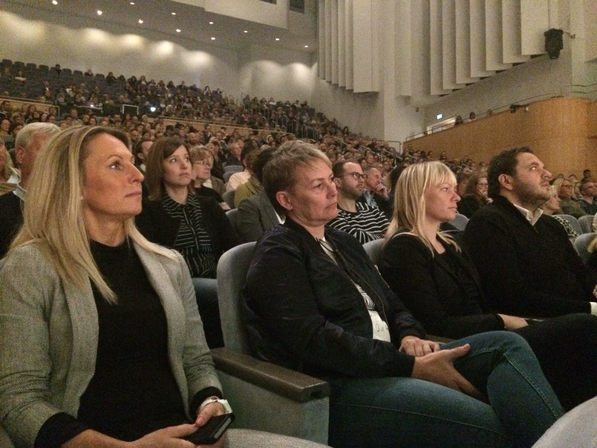 MajaRudhe's tweet photo. Fullsatt när @MikaelSjoberg pratar om framtidens #af #vipaaf #MOdig8 #af https://t.co/ScmF7OcVV1