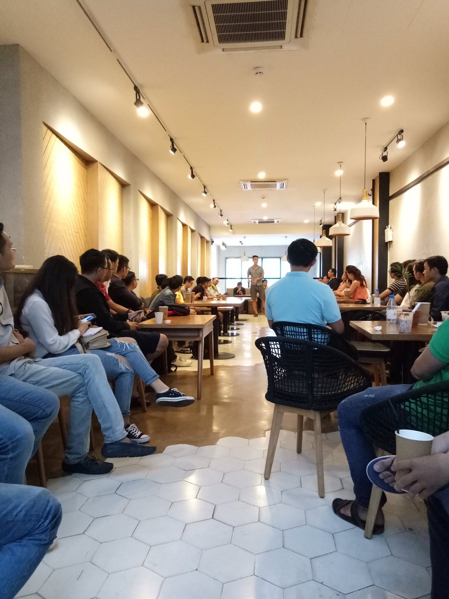 CryptoWinnerFe's tweet photo. BGC VietNam Crypto community
1st offline https://t.co/OD9RJx81lY