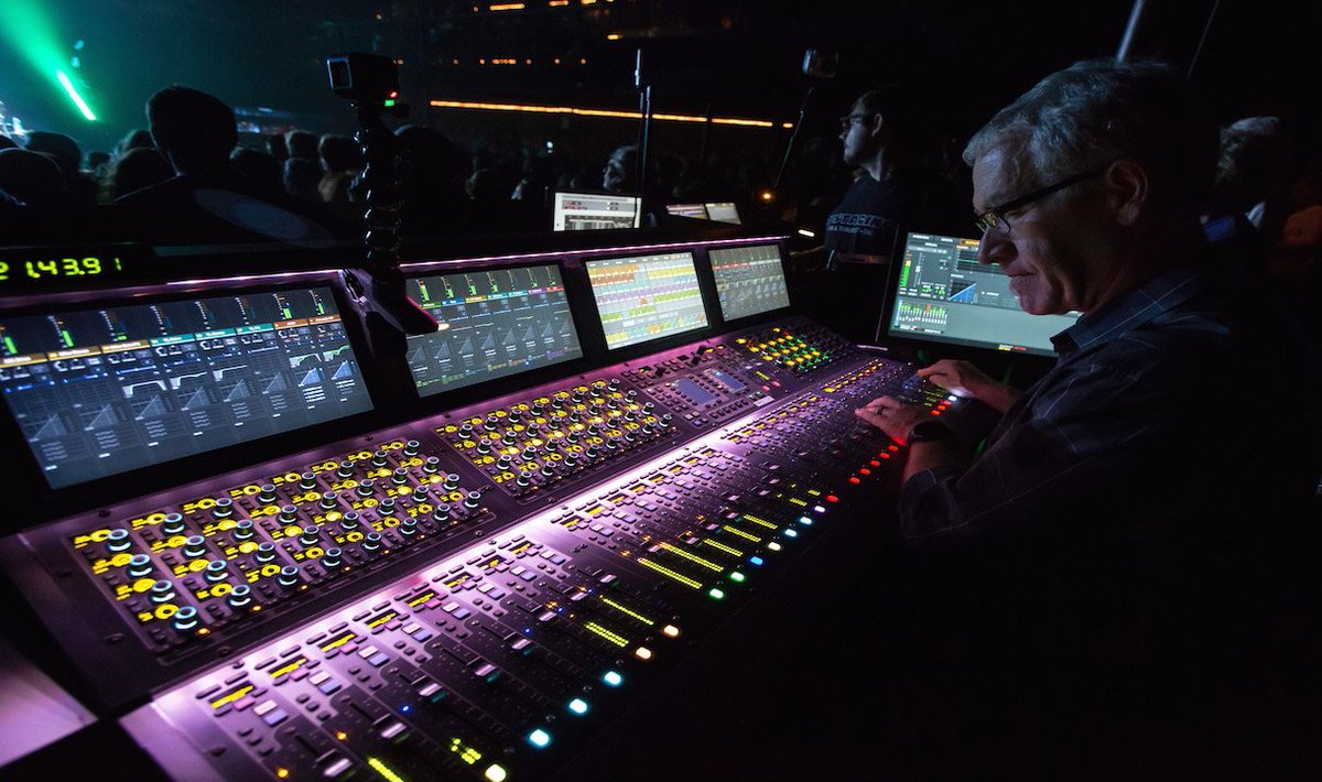 uptone_pl's tweet photo. Przypominamy! #KonsbudAudio i prezentacja @Avid Venue S6L. 25.10.2017 w siedzibie firmy ul. Gajdy 24 w Warszawie. https://t.co/v11W5WcFAX https://t.co/FhWGRac3DB