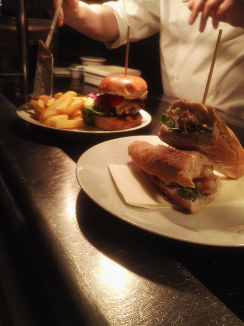 yardcardiff's tweet photo. Tasty, freshly made burgers, sandwiches, salads and grills make for a much better choice than the sorry sandwich in your bag 😉 #Lunch https://t.co/Gt2utqlxU8