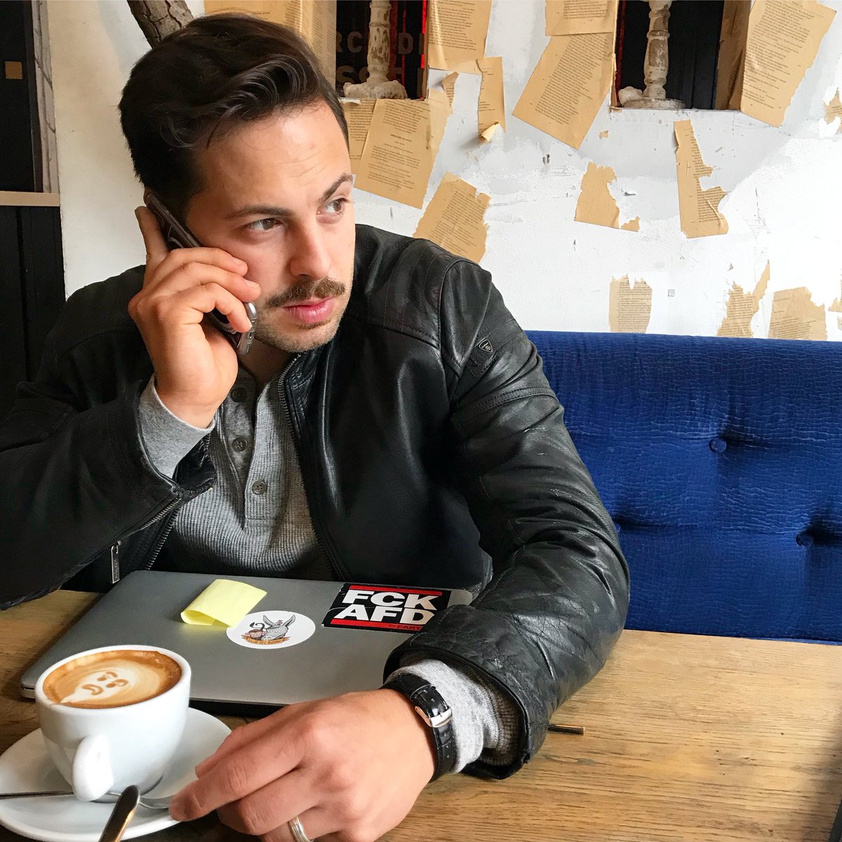 Burro am klären von „Dingen“ oder Kaffee ohne Grund #donkeybusiness #burro #burrito #neukölln #kaffee