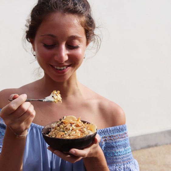 altmarkschool's tweet photo. How an Instagrammer became a chief smoothie taster: Jessica Moses from @nana_bowls shares her story on the magazine https://t.co/kdwPGUU7Zq https://t.co/INRLf6aqte