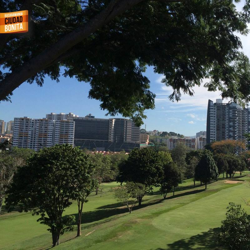 Bucaramanga's tweet photo. La nueva FOSCAL Internacional en Bucaramanga, magnífica obra. Gracias @foscal por la foto #bucaramangabonita https://t.co/ps8aROyb4q