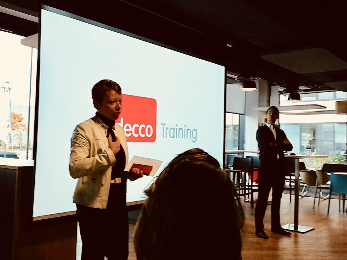 Le Digital tour @AdeccoTrainingF est passé par Lyon ce matin,  merci à <a href="/HurniLaurence/">laurence hurni</a>, @ROMGDN innovation et digital : les clefs de succès !