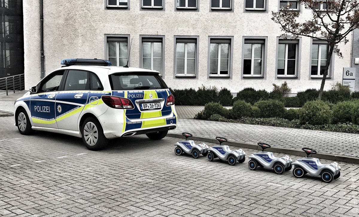 bpol_b's tweet photo. Nachwuchsarbeit fängt bei uns ganz früh an... Wir sind vorbereitet. 😉 #bpol https://t.co/l2pWCnMyeB