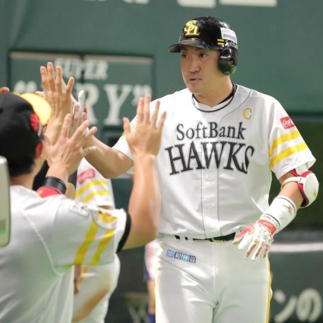 hochi_baseball's tweet image. 【 #パＣＳ 】同点弾の内川「来た球を芯で強く打とうと思った」 dlvr.it/PwVrZx