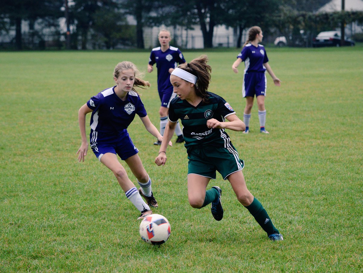 ROFC_Coach_Todd's tweet photo. Some more great pics from last Saturday's #MSPSP match between #RoyalOakFC 02 Girls Green &amp; #RomeoFC. #RclubOurcommunity #ROFC #RoyalOak https://t.co/Getr78ygCG