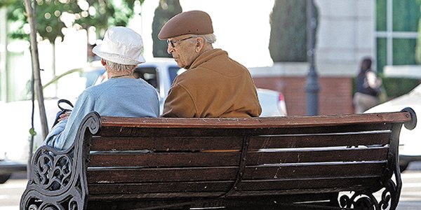 DFinanciero's tweet photo. Chile es el segundo país con mayor desigualdad en la tercera edad de la OCDE https://t.co/UcphRxjtog https://t.co/E4Dnob4Hw7