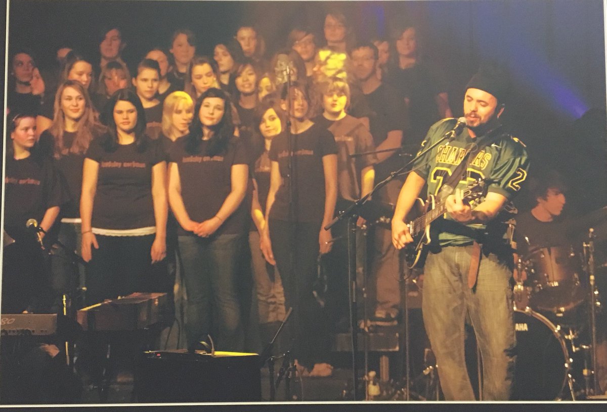 CSSmusic_events's tweet image. The CSS choir is excited to preform again with @HawksleyWorkman on November 9th.