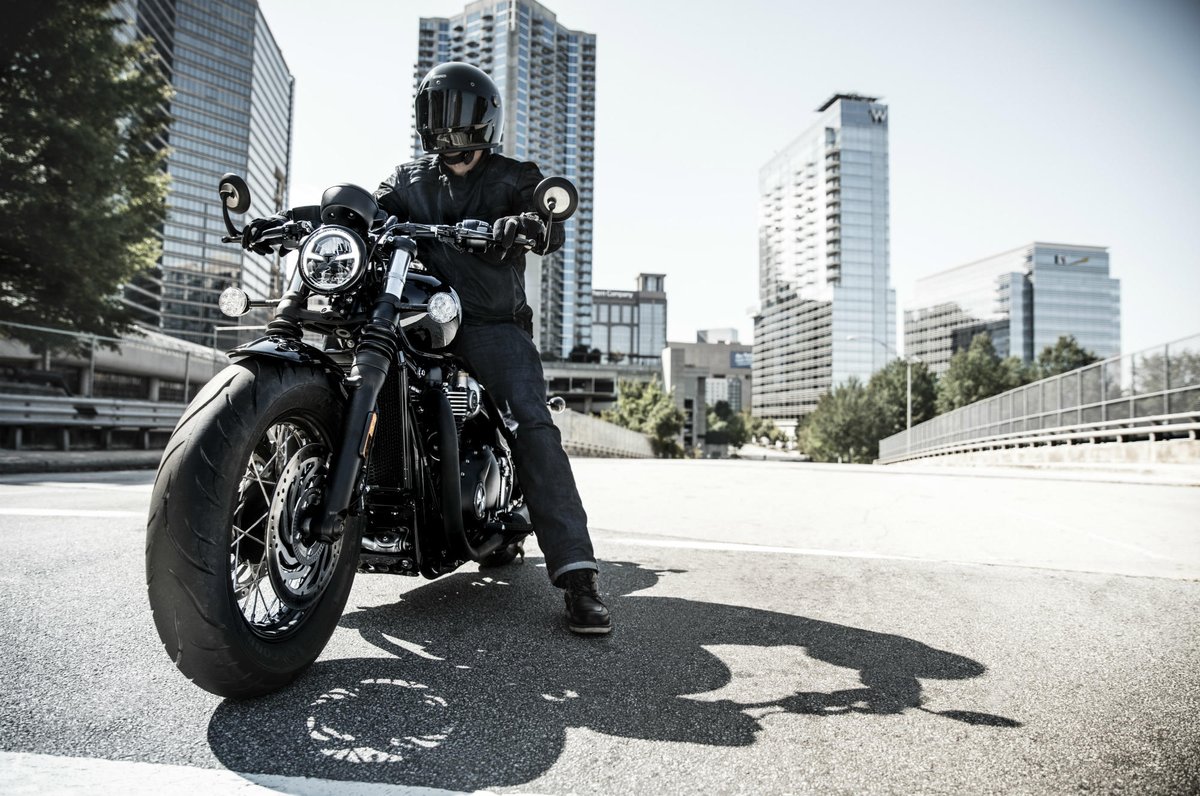 UKTriumph's tweet photo. The new #BobberBlack has a stripped-back Bobber silhouette with an even more aggressive and muscular poise. https://t.co/EztAtlHdTc https://t.co/VBbc6PiJ54