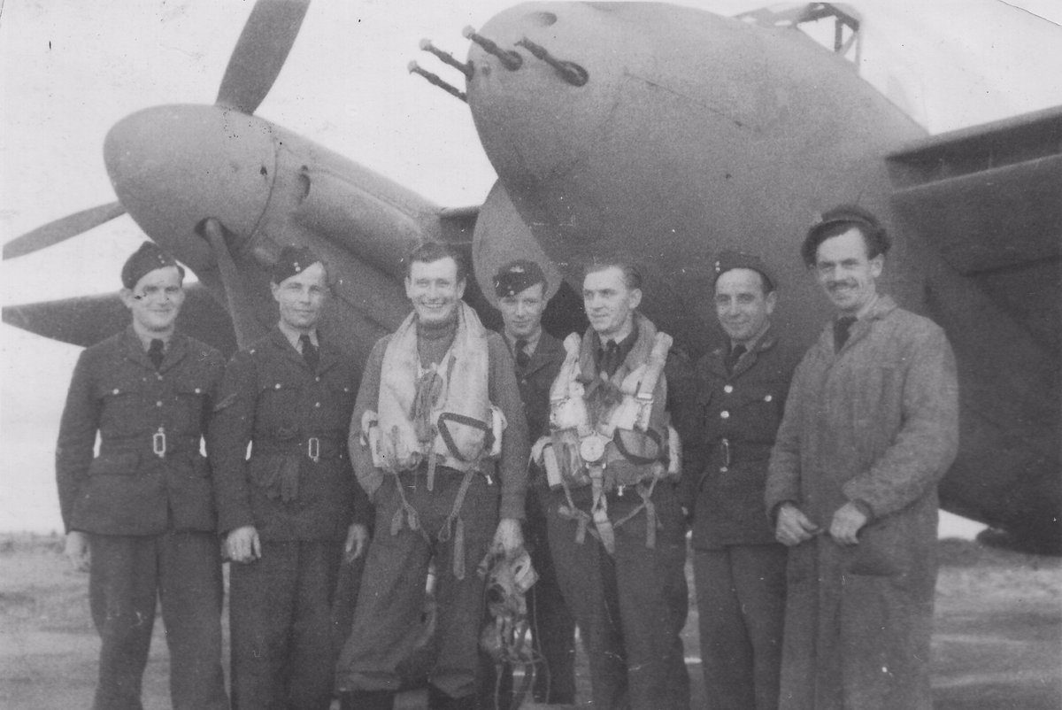 PolishEmbassyUK's tweet photo. On 15th November, the city of Exeter will honour the Polish 307 Squadron of @RoyalAirForce with a number of events https://t.co/FZQ8RBPd6r https://t.co/UHMubqtMxm