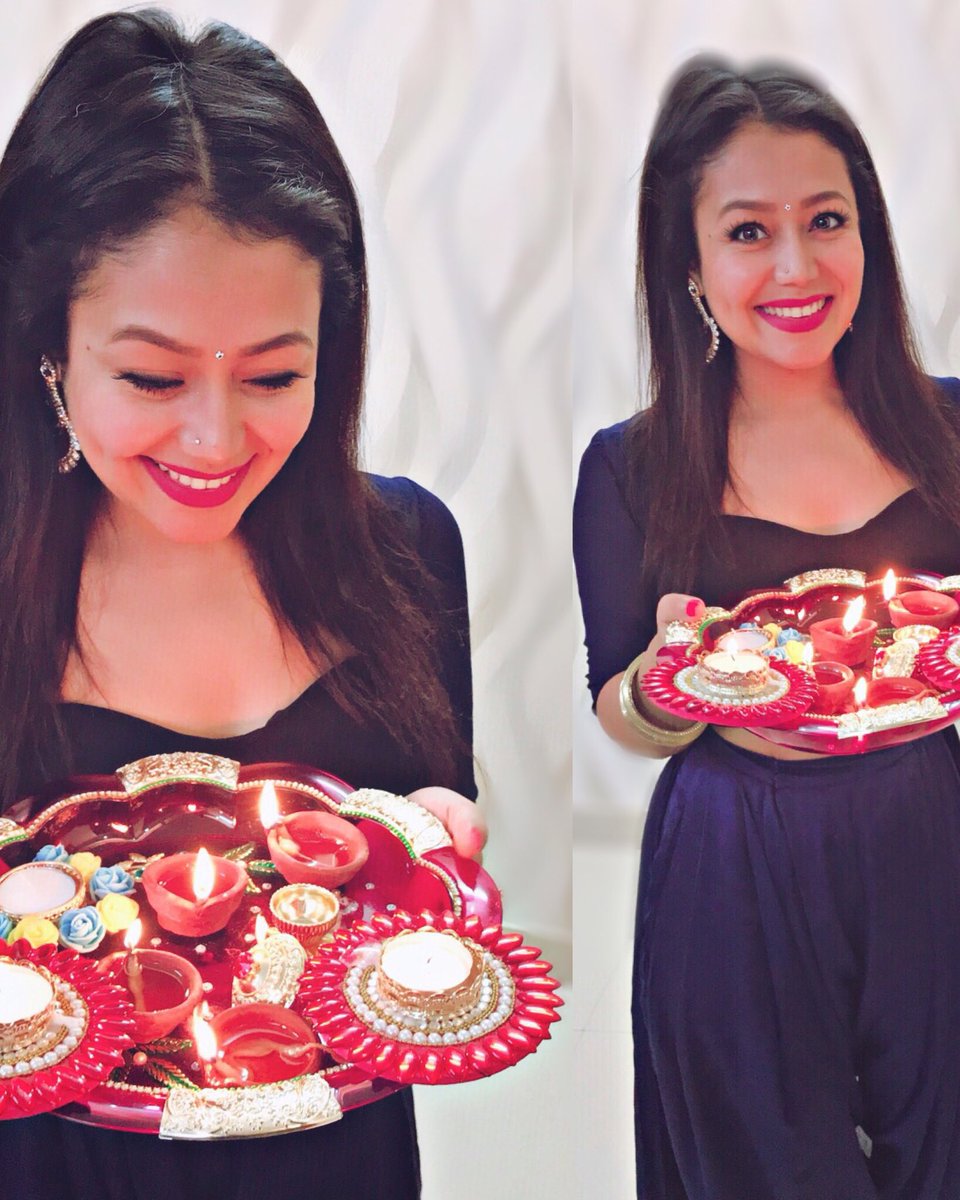 iAmNehaKakkar's tweet photo. #HappyDiwali Khush Rahiye And #SpreadHappiness 🤗🙏🏼 https://t.co/F2sBBfh1uA