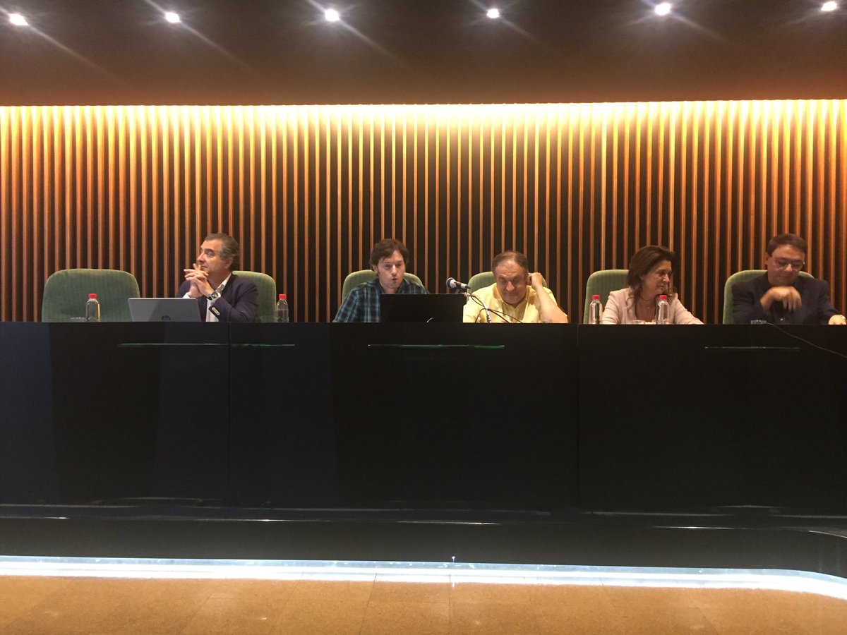 coni3p2015's tweet photo. Simposio ''Evalución de Competencias'' del grupo de Investigación DICSO (Universidad de Murcia), moderado por el Dr. Pedro Miralles Martínez https://t.co/flKcbkSBSn