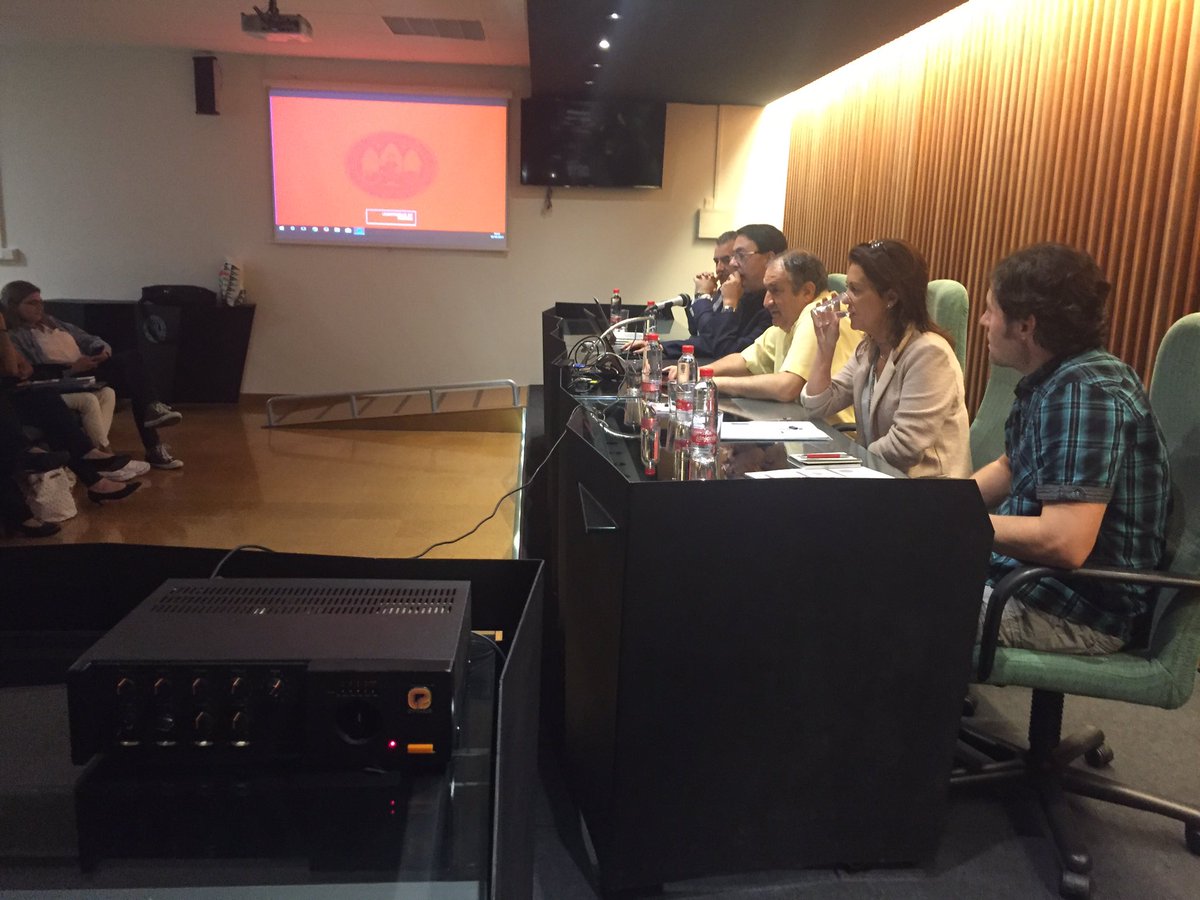 coni3p2015's tweet photo. Simposio ''Evalución de Competencias'' del grupo de Investigación DICSO (Universidad de Murcia), moderado por el Dr. Pedro Miralles Martínez https://t.co/flKcbkSBSn