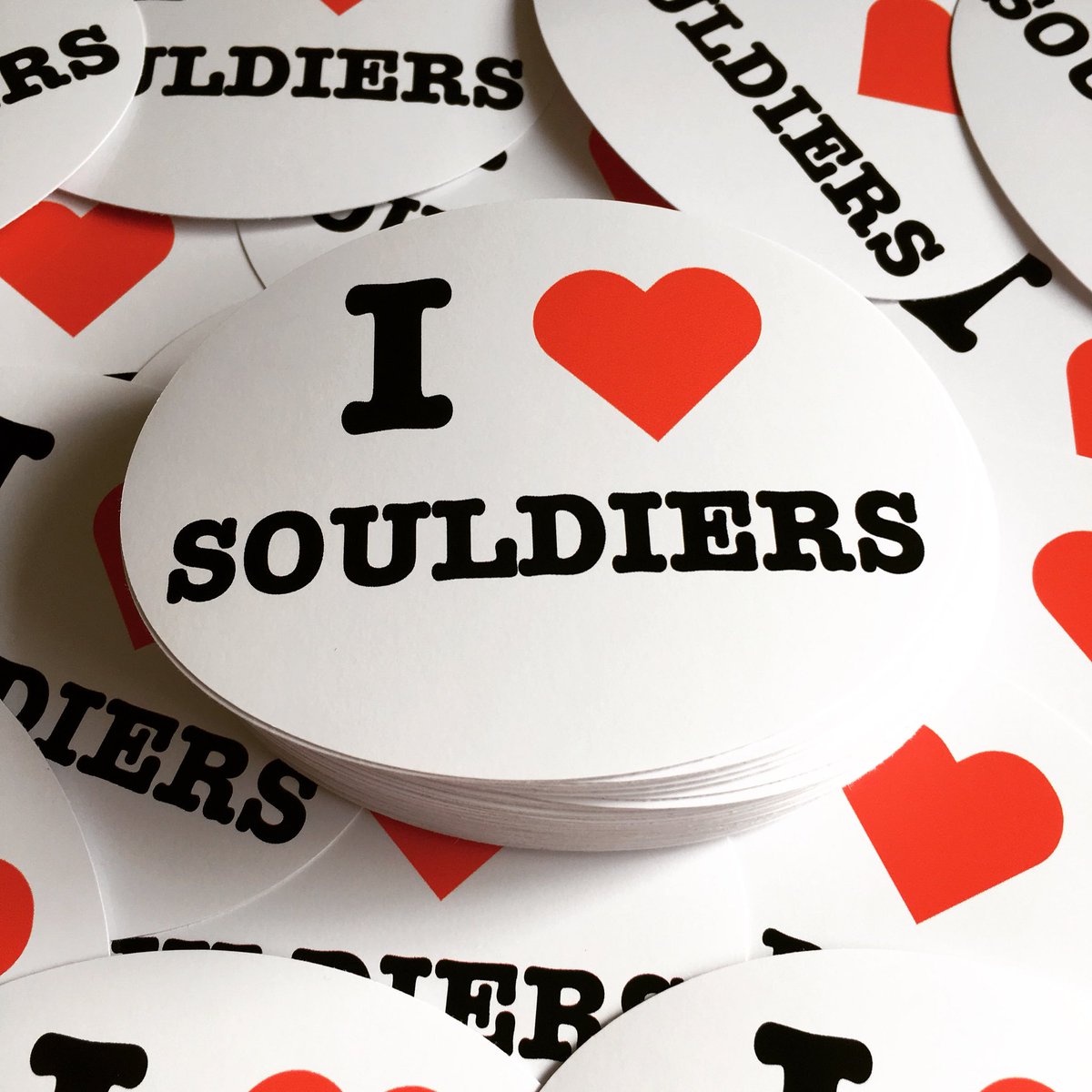 stickerville72's tweet photo. Vad älskar du?
Låt kreativten flöda och beställ dina personliga “I ❤️ stickers” på vår hemsida!!! #i❤️souldiers #i❤️stickers #stickers https://t.co/MG9Erfo1rF