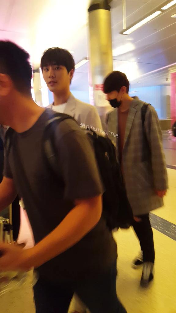 MiNatwOnnie's tweet photo. πππππ #Day6 #LAX #171019 #YoungK #heisbae https://t.co/GElqkZkDMa