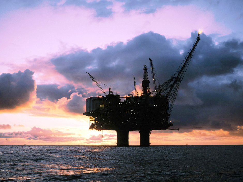 nationalpost's tweet photo. Forget peak demand, Norway's new government wants to pump more crude https://t.co/EWwVn2Amz5 https://t.co/64LpY8mB4Z