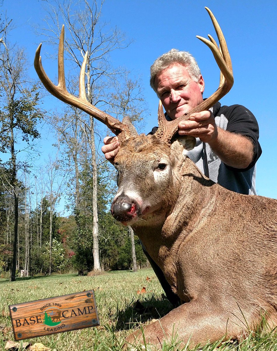 BaseCampLeasing's tweet photo. Congratulations Guy! Great looking KY buck! #Kentuckywhitetails #Kentuckyhunting #Kentuckybuck #BaseCampLeasing https://t.co/Jsnu5G0Bsy