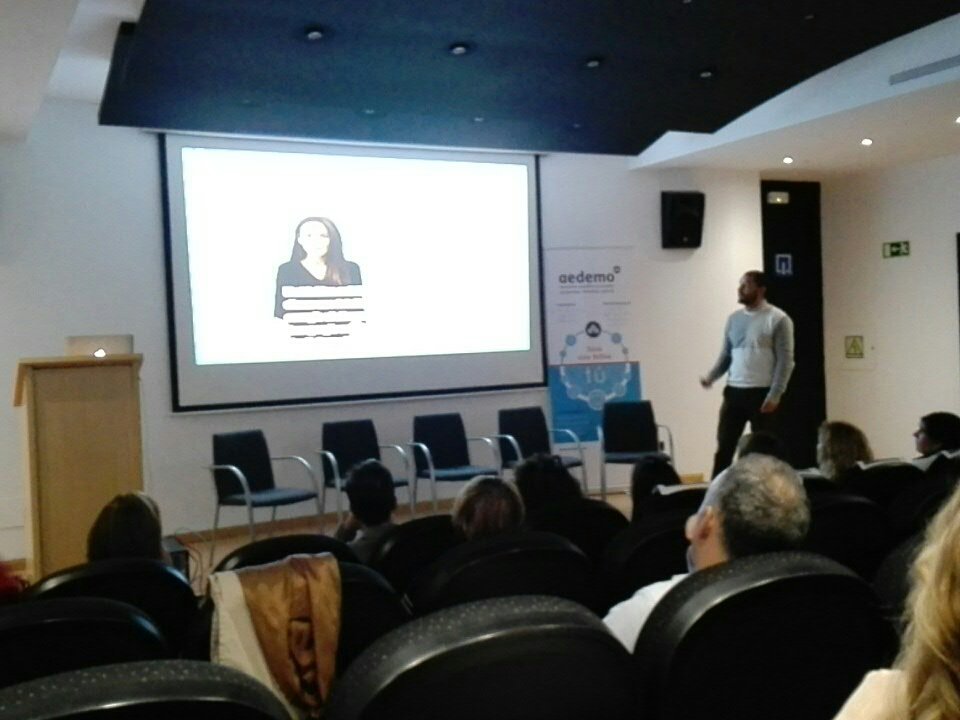 Mujer motor de tendencias.