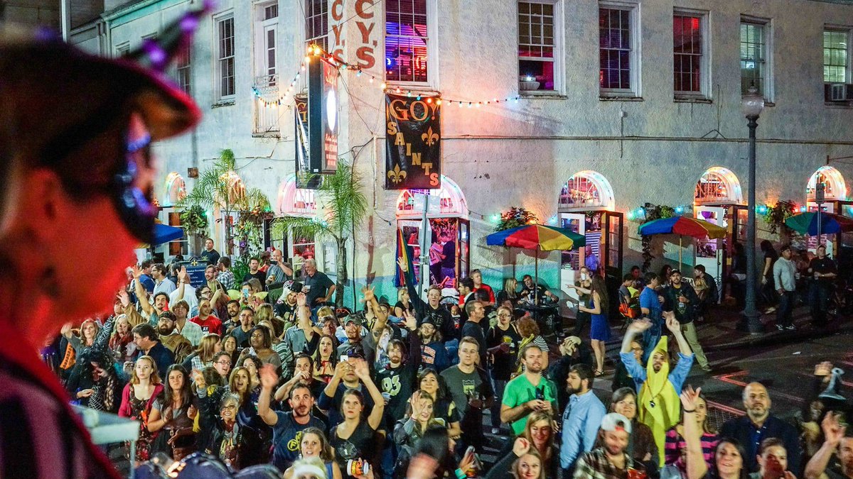 imeyouIO's tweet photo. Time to memorialize, pay tribute to, and generally get freaky about the dead https://t.co/9P5xTYzuPv World’s Best #Halloween Festivals https://t.co/aGPOCKIygo