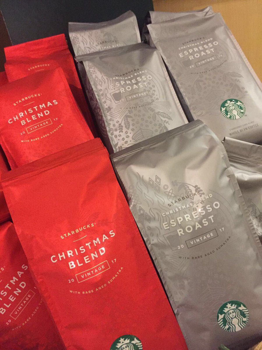 SlingerJoel's tweet photo. Christmas has officially landed in Starbucks Selfridges- pop in for your festive drink!! https://t.co/5ZeSXtWh6M