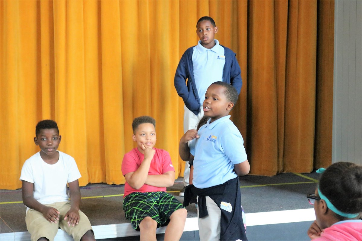 KIPPNO's tweet image. Actors are running lines, dancers are learning choreography, and set designers are busy creating props for KLP's big musical Dec. 7.  #KNOS