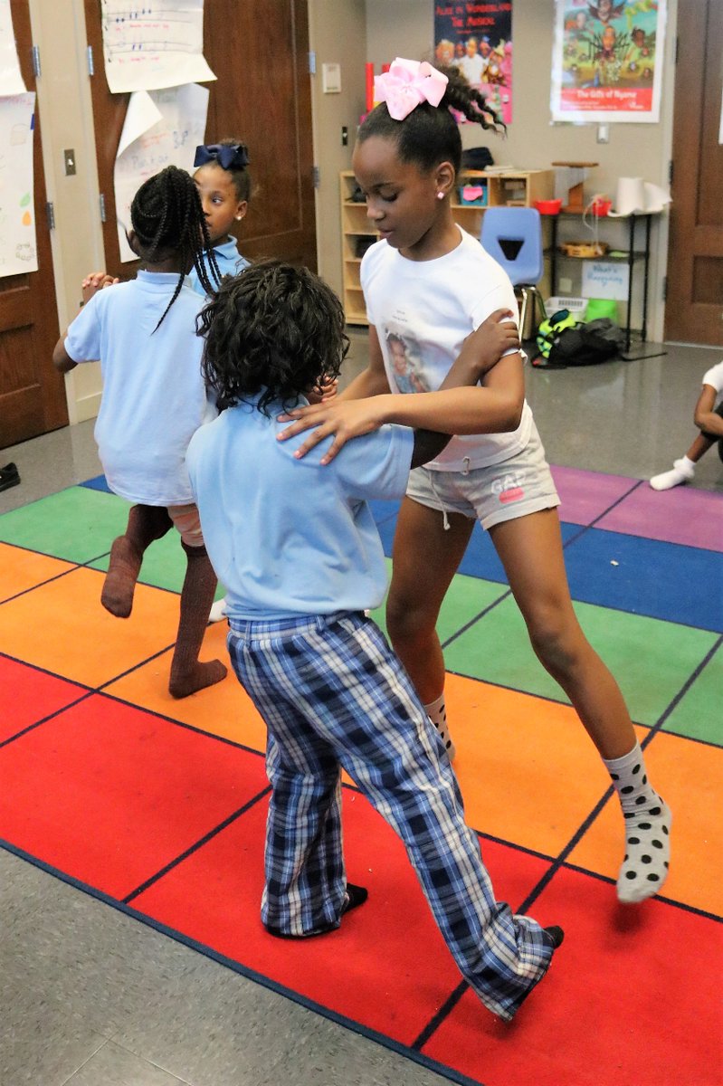 KIPPNO's tweet image. Actors are running lines, dancers are learning choreography, and set designers are busy creating props for KLP's big musical Dec. 7.  #KNOS