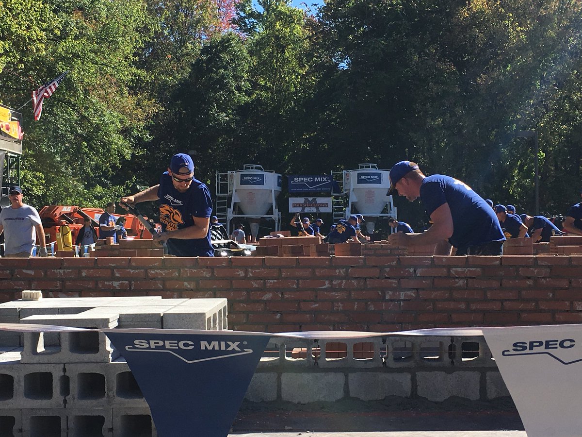 jim_patchus's tweet photo. Spec Mix Regional Bricklayer 500 - New England 2017 is underway! #SMBL500 https://t.co/j8rnc2e5ZA