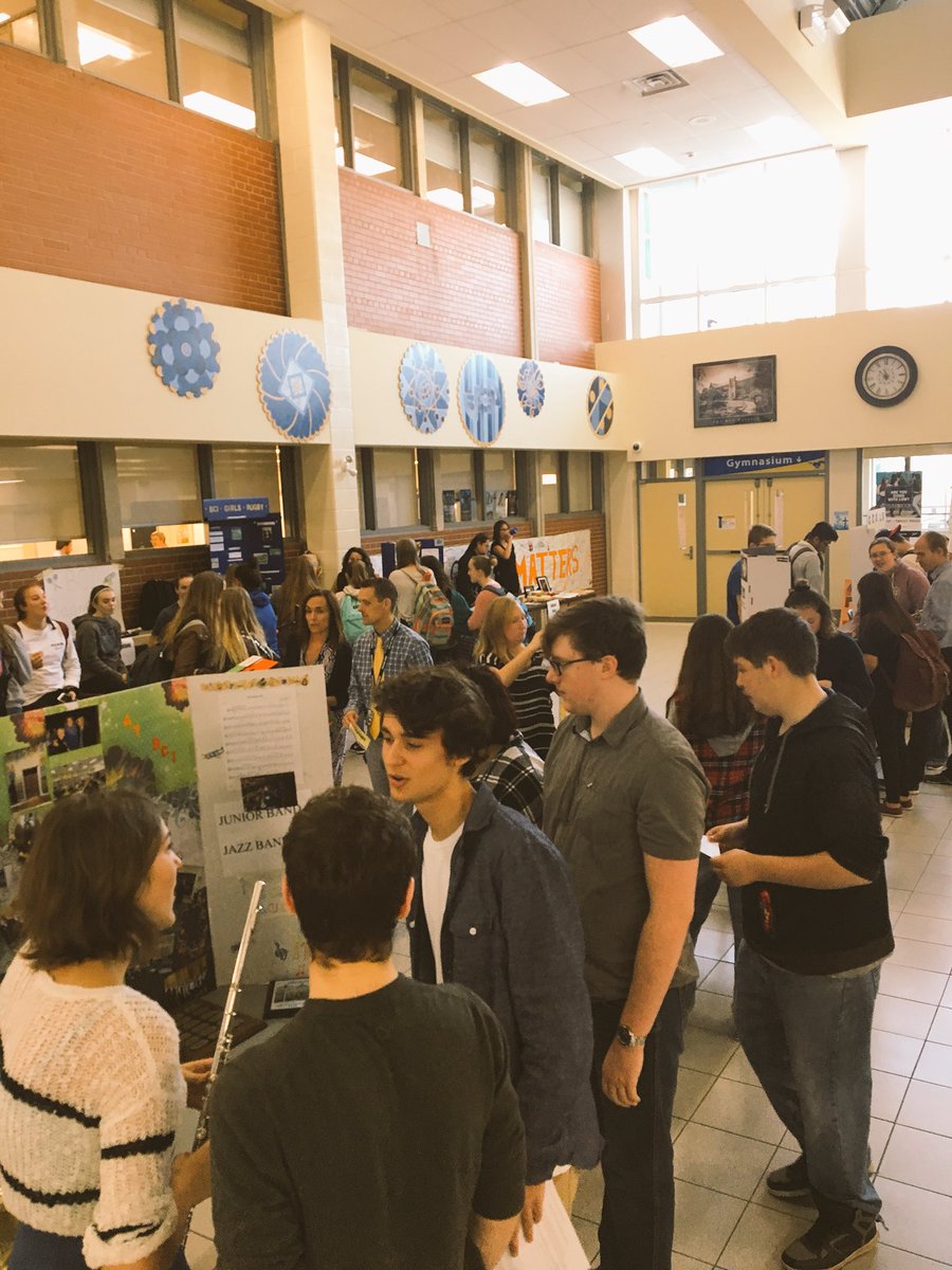 BCI_Library's tweet photo. Congratulations on an awesome #SpiritFair @BCIVS #BCIMustangPride #somanyclubsandteams https://t.co/UuVAaM25W8