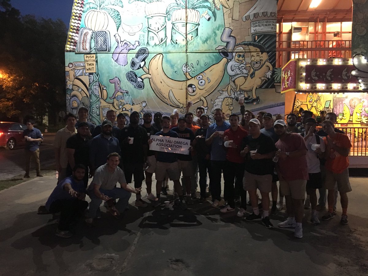 ATOzmSHSU's tweet photo. Thank you @SHSUStuAct for hosting the carnival yesterday. We had a blast! #SHSUHOmecoming #Sammyscircus #SamJamCarnival https://t.co/4cE49vTwVF