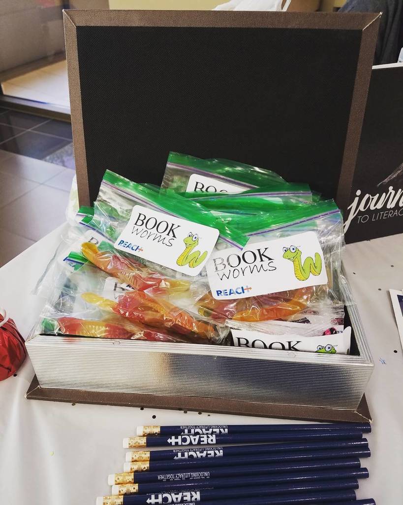 REACHLiteracy's tweet photo. We are out at Sammons today with our bookworms for the United Way Agency Fair 📚🐛 #reachareader #reachlit #seuw #si… https://t.co/Z68bIX2xYf https://t.co/3eDf376cLt
