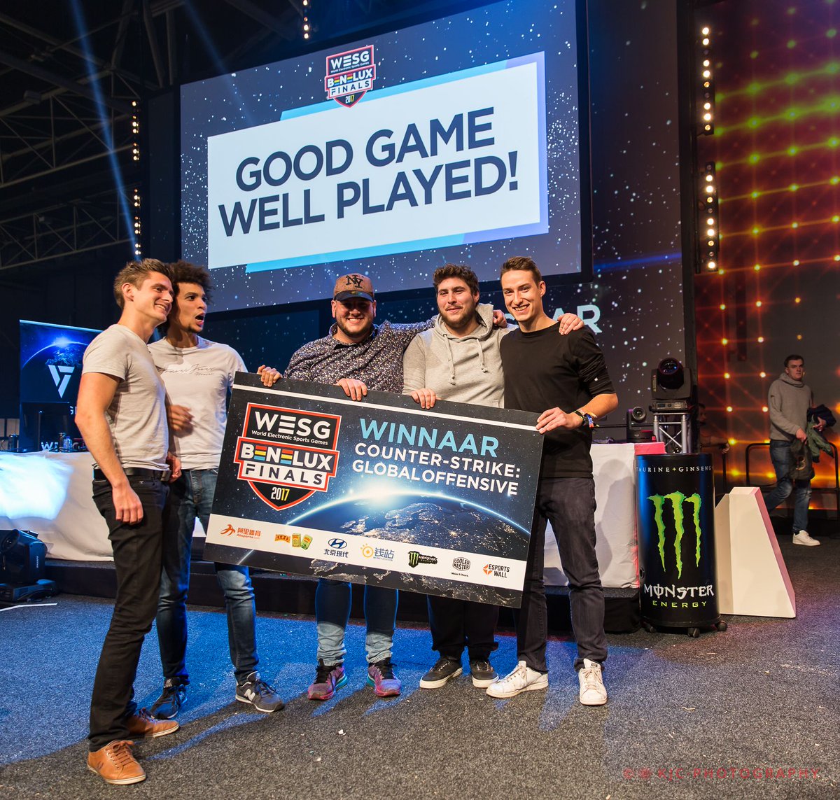 esportswall's tweet image. The @WESGcom recap article is live! Re-live the amazing two-day esport event @ Firstlook Festival 2017! bit.ly/2kZfqIu #Esports #GG