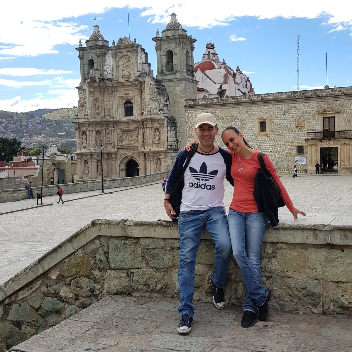 tato_sanchez's tweet photo. #Oaxaca, ya llegué nuevamente!
Ahí los veo en el Mercado de La Merced...
#AmorDelBueno
@caloabu @alfredoharphelu @spradoprado @el_prado_71 https://t.co/tfMmDsDciA