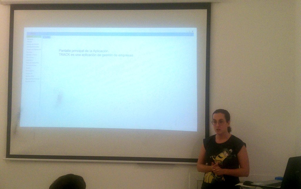 NettDigital's tweet photo. #YolandaDito amante del código de la #ProgramaciónDeEscritorio tras su año #BecaTALENTic contratada por #FlashSoftware 💪💪🏆 #MasterAAA https://t.co/oEYr0sTOdU