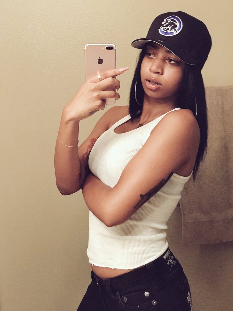 stuccupjojo's tweet photo. 🍼 https://t.co/UXLRqjmAE6