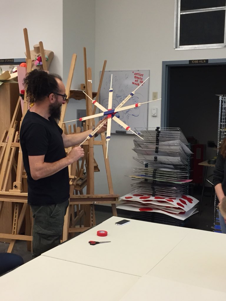 VictoriaKarmali's tweet photo. Amazing morning with  #JoseLuisTorre guest artist: building found object sculptures, thanks @ulethartgallery! @ChinookCoyotes @LethSD51 https://t.co/x9zgBqnoer