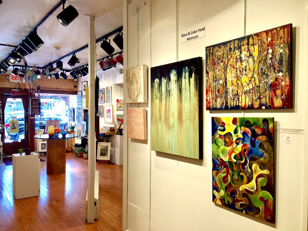 GalleryZProv tweet picture