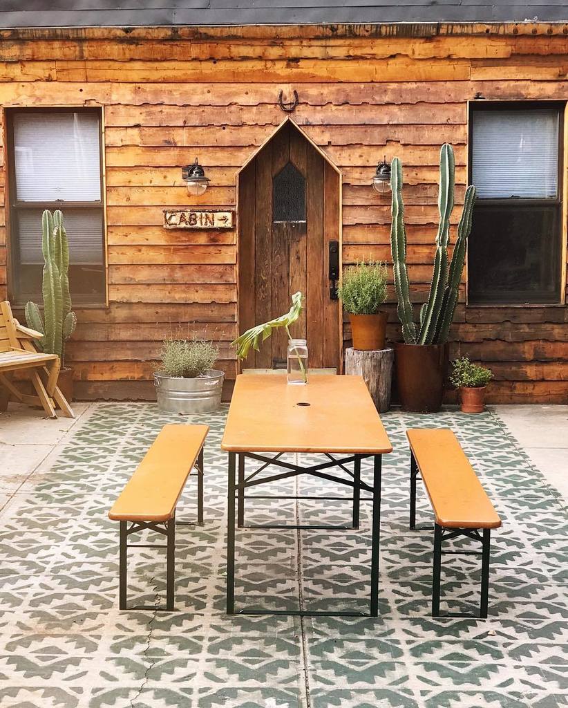 Staying at <a href="/urbancowboybnb/">Urban Cowboy</a> this week, and couldn’t feel more at home.🌵Also having the best time showing <a href="/aleksandr/">aleksander blake</a>… ift.tt/2hQnzKC