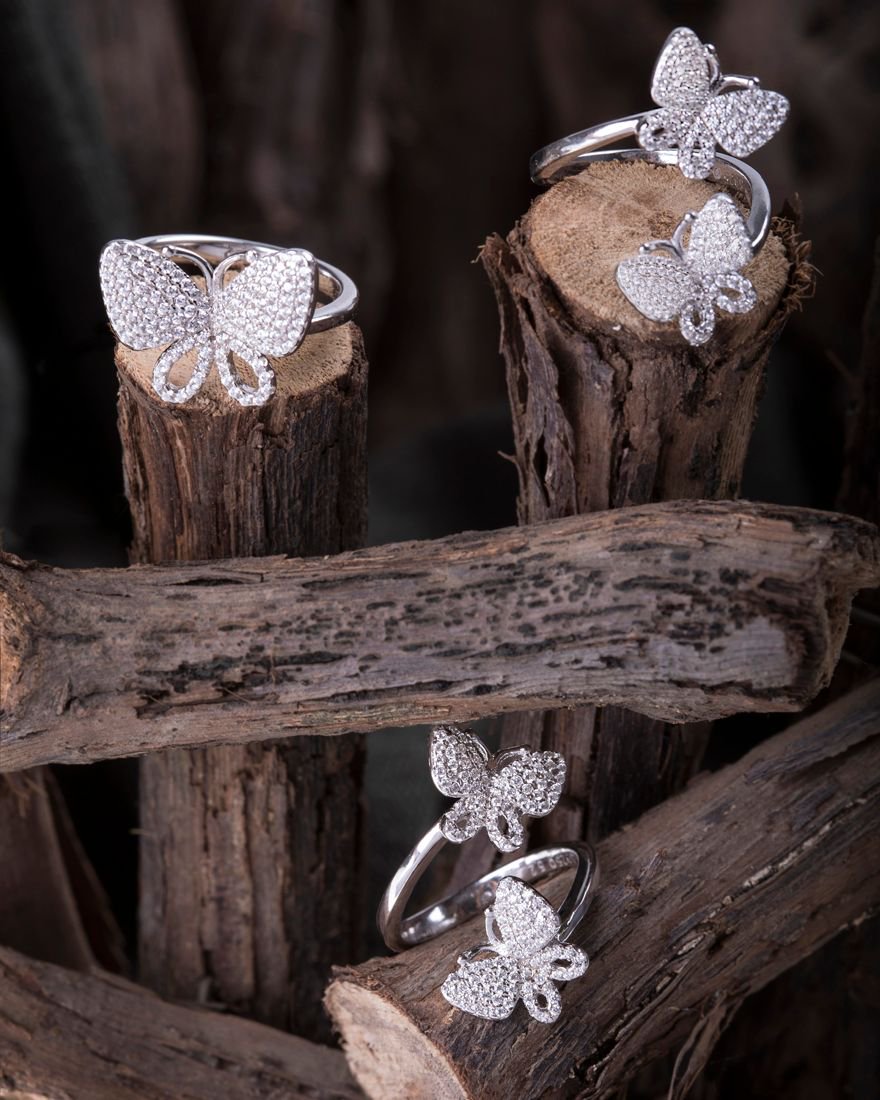 La naturaleza te está llamando... 

Descubre tu estilo más brillante con la colección Wonderfly.> bit.ly/2yzrT96