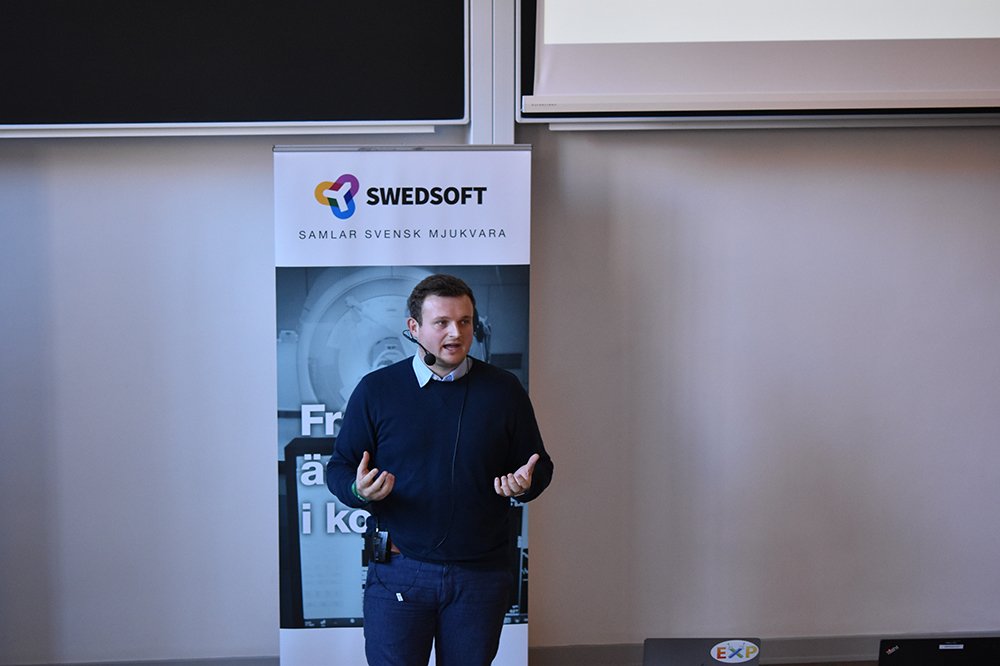 Swedsoft's tweet photo. Now @afabijan talk about continuous experimentation at #STEW2017 https://t.co/0Jm8Xt1uSA