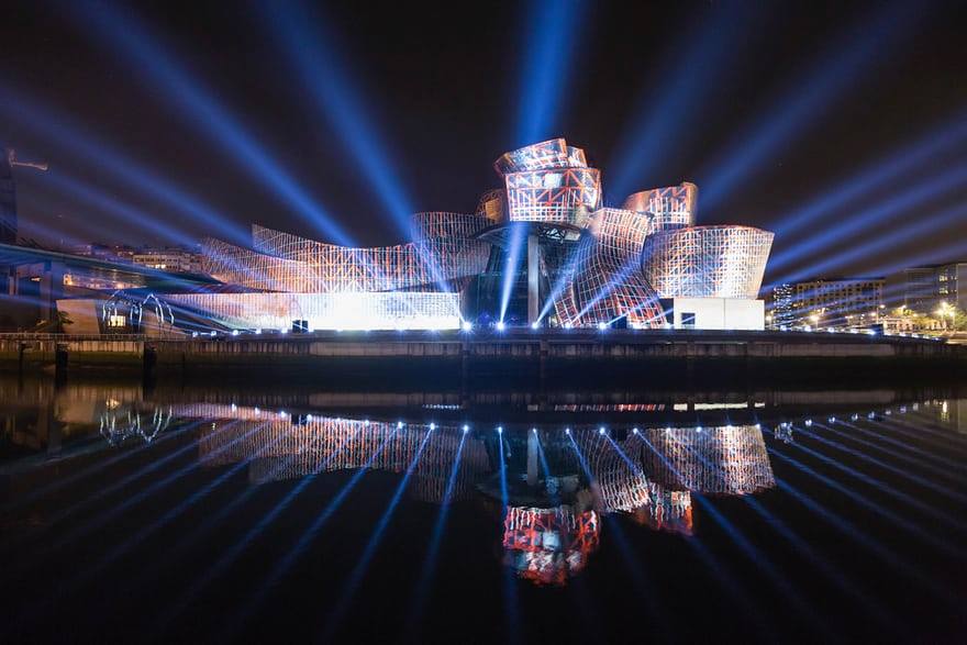 GuggenheimPGC's tweet photo. Today we're celebrating with our friends at @MuseoGuggenheim Bilbao on their 20th b'day, wishing them feliz cumpleaños! #GuggenheimBilbaoXX https://t.co/Ec9rnmYZph