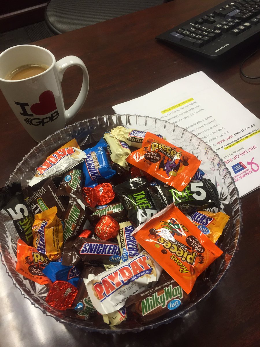 EvelynBarella's tweet photo. Will we have enough sugar & caffeine to give us the energy needed to get thru 2 more days until @AmericanCancer @MakingStrides? #StridesATL https://t.co/K45nc4mnAF