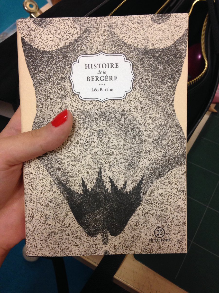 GossRachelle's tweet photo. Ooooh la belle réception ! Trop mimi, je ne voyais pas un si petit format, j'adore!😍Hâte de commencer 😉 @Le_Tripode #thursdaybook #érotisme https://t.co/RZUFVb7pjf