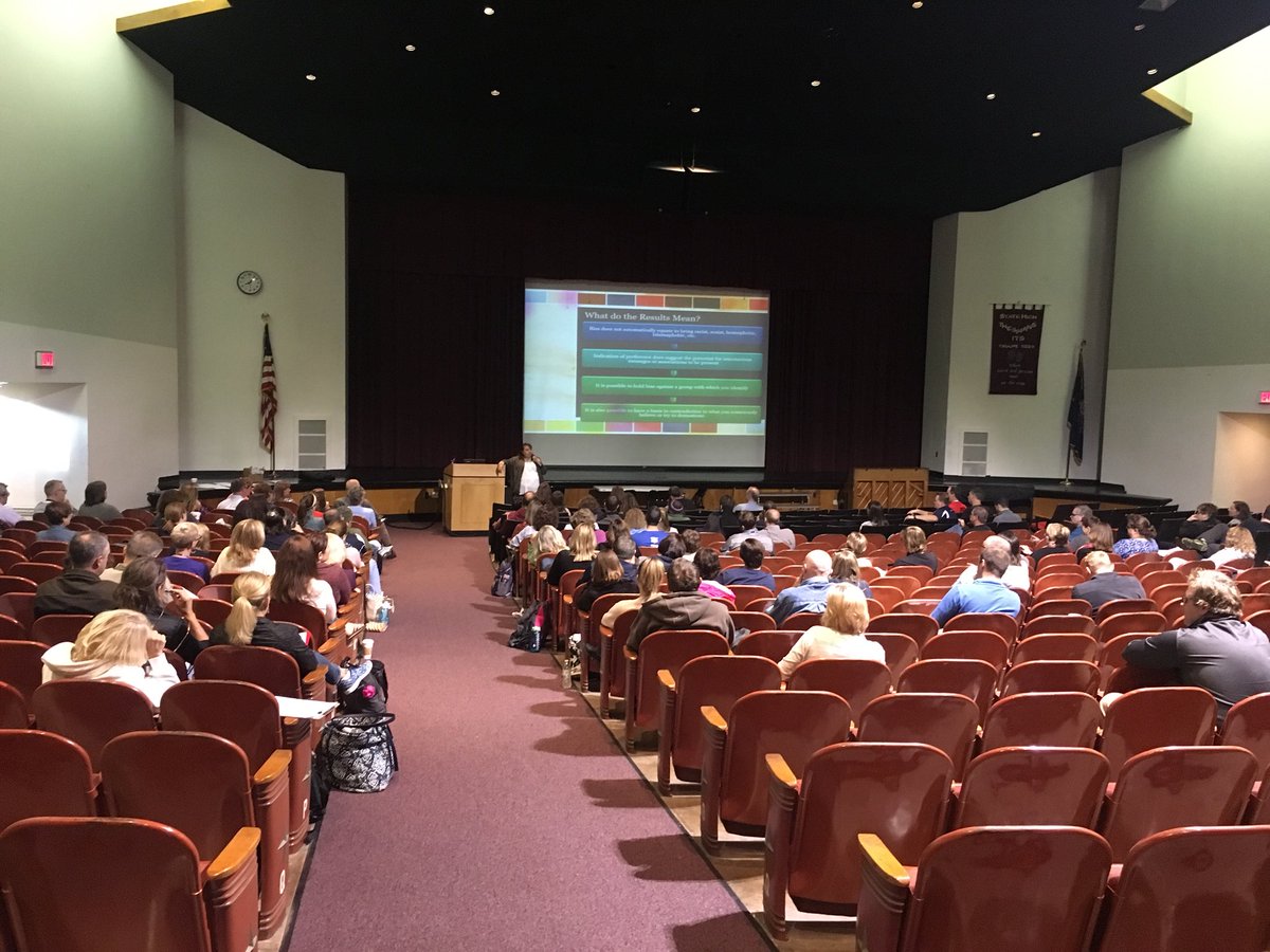 SharonFSalter's tweet photo. The Hidden Bias of Good People - #scasdpd @JeanneKnouse @cej12_curtis @will_stout @ODonnell_Bob @KathyP @WeaklandCJ19 https://t.co/QfK7fZbOsY