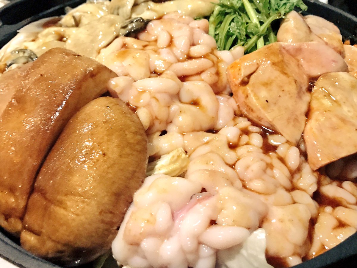 山本佐太郎商店 A Twitter Enishi 痛風鍋00円 あん肝 白子 牡蠣など味噌鍋で 確かに旨いが 身体のことを考えると食べ進めることができない 笑 刺身は厚切り トンテキはパンチが効いて その一方で口取りのいくらは目の前で蓋を開けるスモークの演出 料理はまだ