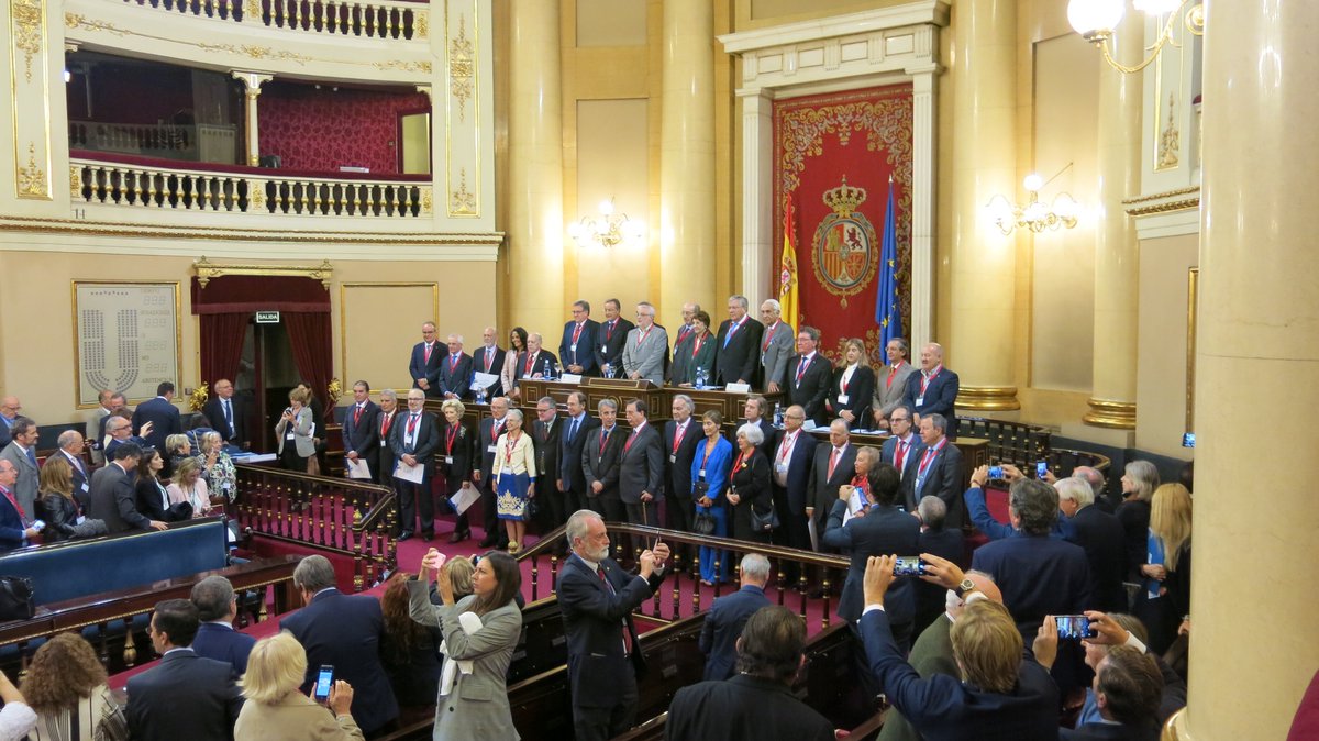 UProfesional's tweet photo. Momentos de la entrega de Premios, Medallas y Distinciones de Unión Profesional. Muchas felicidades a los/as premiados/as #premiosUP https://t.co/3en90zlP41