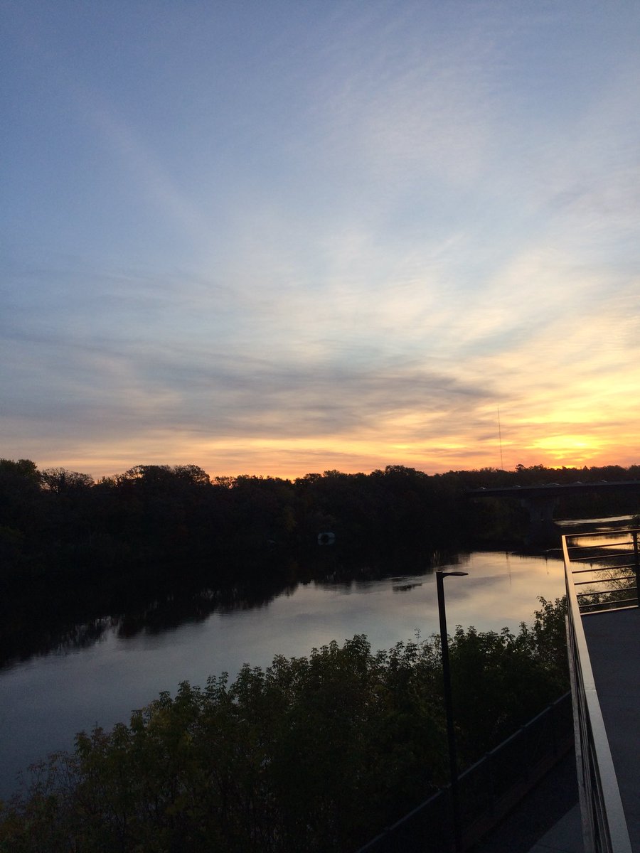 MNPrevention's tweet photo. The sun is rising over the Mississippi in St. Cloud! MN’s 43rd Annual Prevention Program Sharing Conference is here! #mnpps2017 https://t.co/zeFrHCFPS2