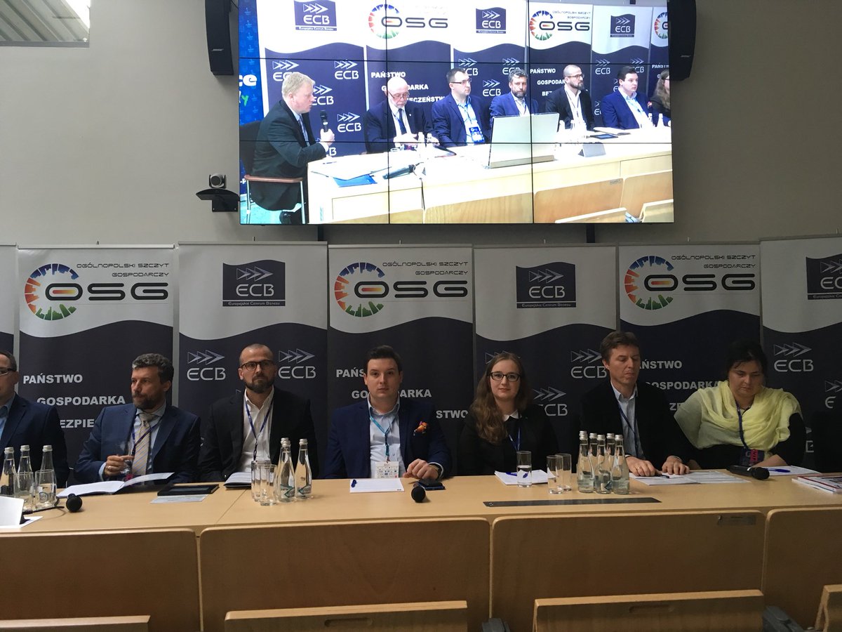 NZSorg's tweet photo. Przewodnicząca ZK @M_Cholewinska jednym z prelegentów panelu „Nauka-fundament innowacyjności” #OSG2017 https://t.co/b9TOyksKxX
