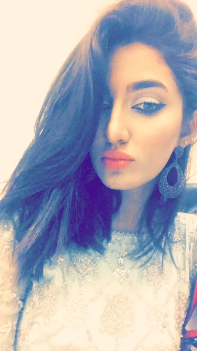 IamMathira's tweet photo. Happy Diwali to all my Hindu friends out there 🔥#mathira #babygirl https://t.co/2XTO2FmshM