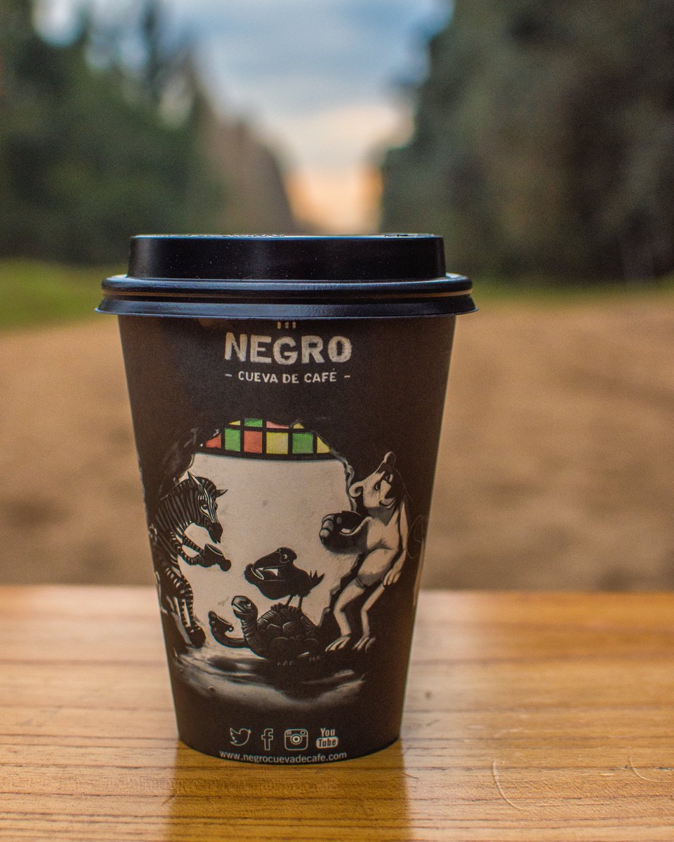 CafeNegroOK's tweet photo. “Entrás y el ruido pasa a ser música, y el gris, marrón. Lo violento del centro, de pronto, se termina.“ @exposation #SalíDelCentro https://t.co/AJBilbHGyb